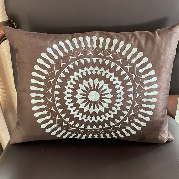 Accent Pillows - Picture 2 of 3